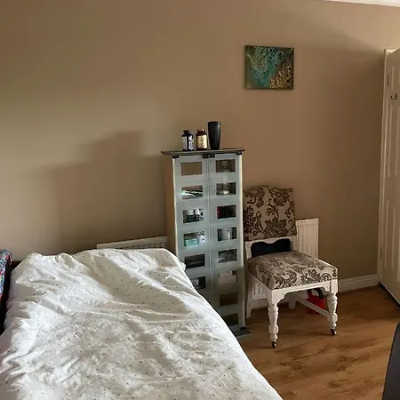 Ubytování v soukromí Room Lucan *